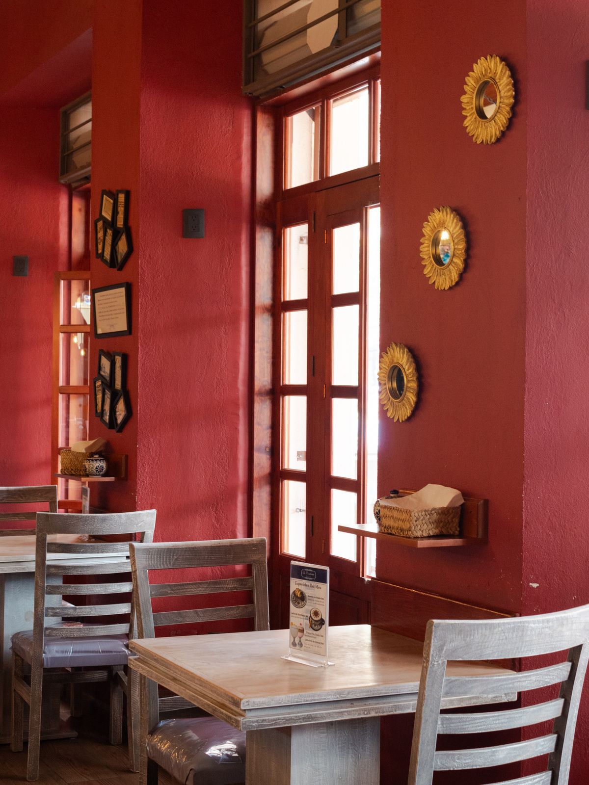 Warm, welcoming independent coffee shop